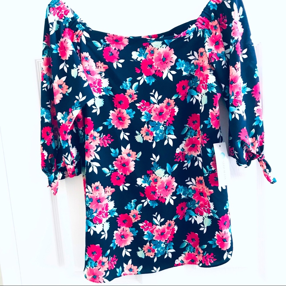Status “Grassley” NWT Off the Shoulder Blouse L